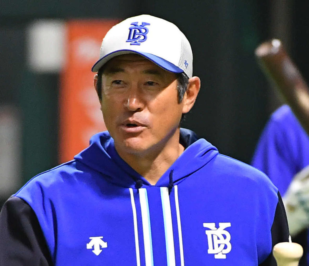 DeNA石井琢朗チーフ打撃コーチ（2023年3月18日撮影）