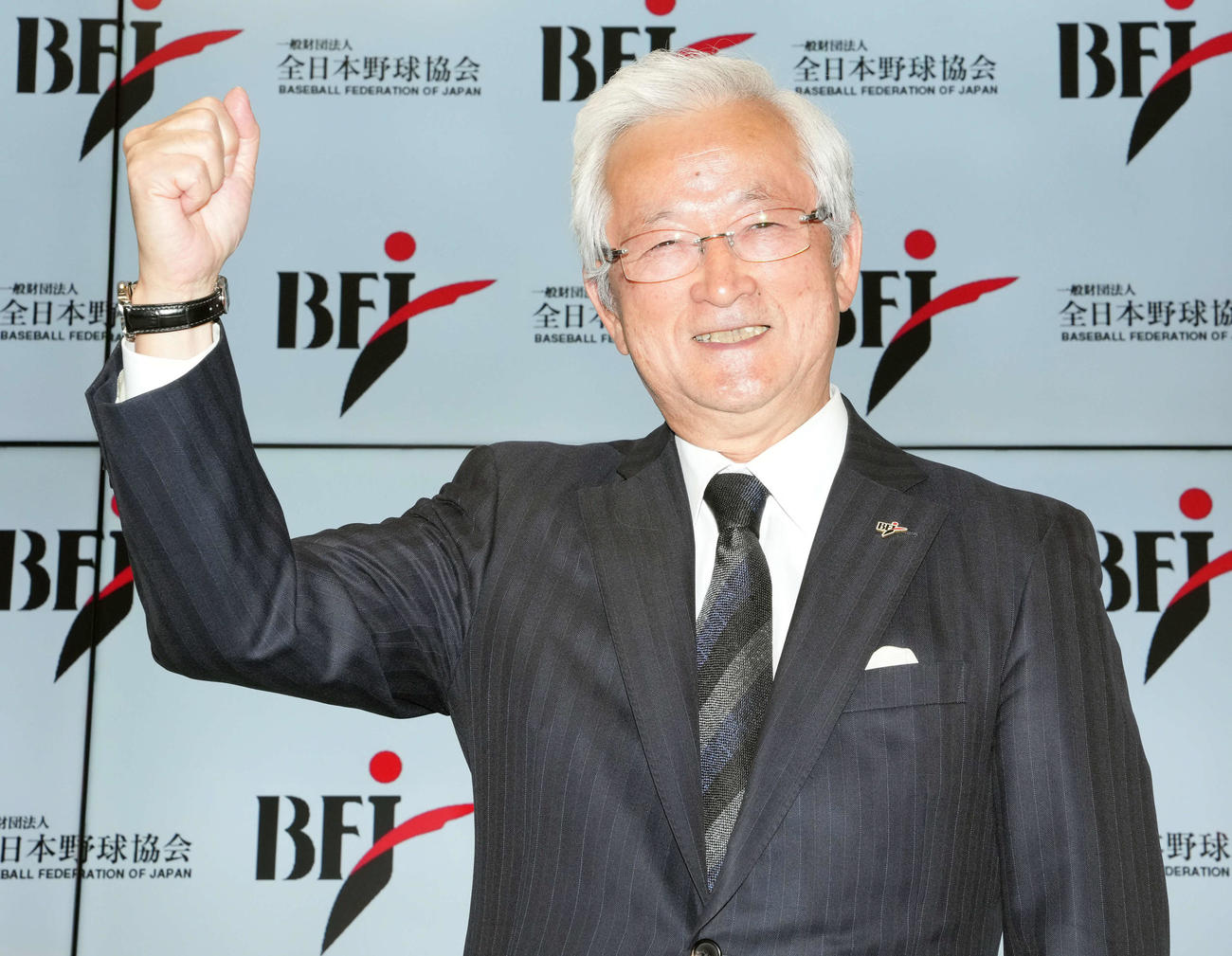 ロス五輪での競技復活が決まり笑顔を見せる全日本野球協会の山中会長（撮影・たえ見朱実）