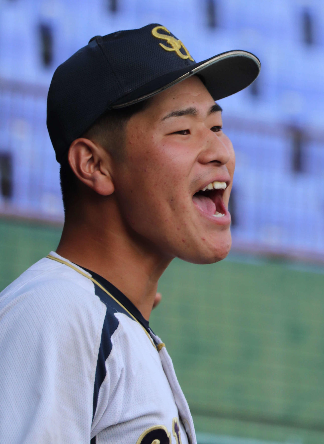 京滋大学野球　びわこ成蹊スポーツ大対滋賀大　滋賀大唯一の4年生スタメン、若林大雅内野手（4年＝天白）は、懸命に下級生へ声をかけ続けた（撮影・中島麗）