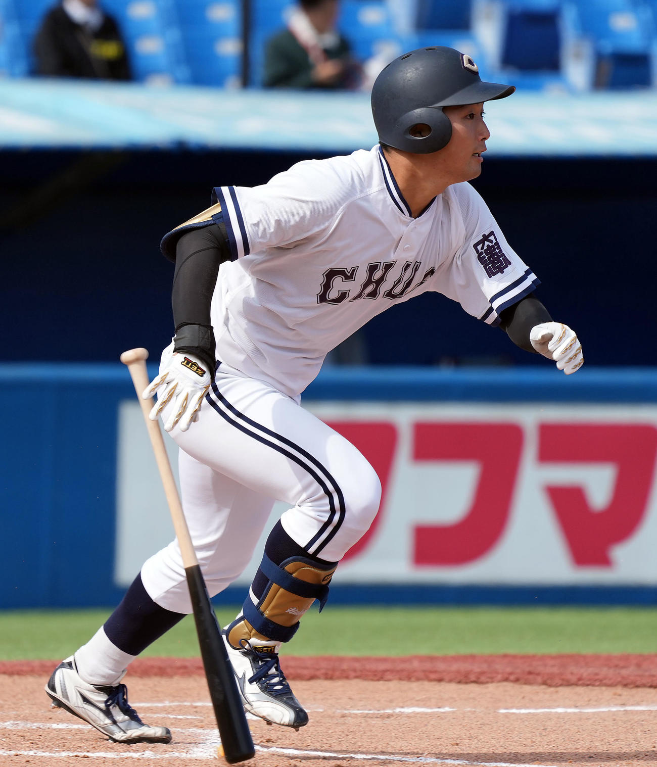東洋大対中大　6回裏中大2死二塁、右前に適時打を放つ中前（撮影・たえ見朱実）