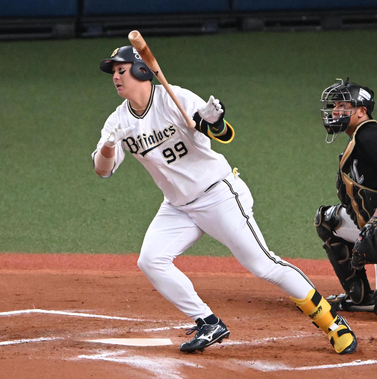 オリックス対ロッテ　6回裏オリックス無死一塁、杉本は右中間へ適時打を放つ（撮影・石井愛子）