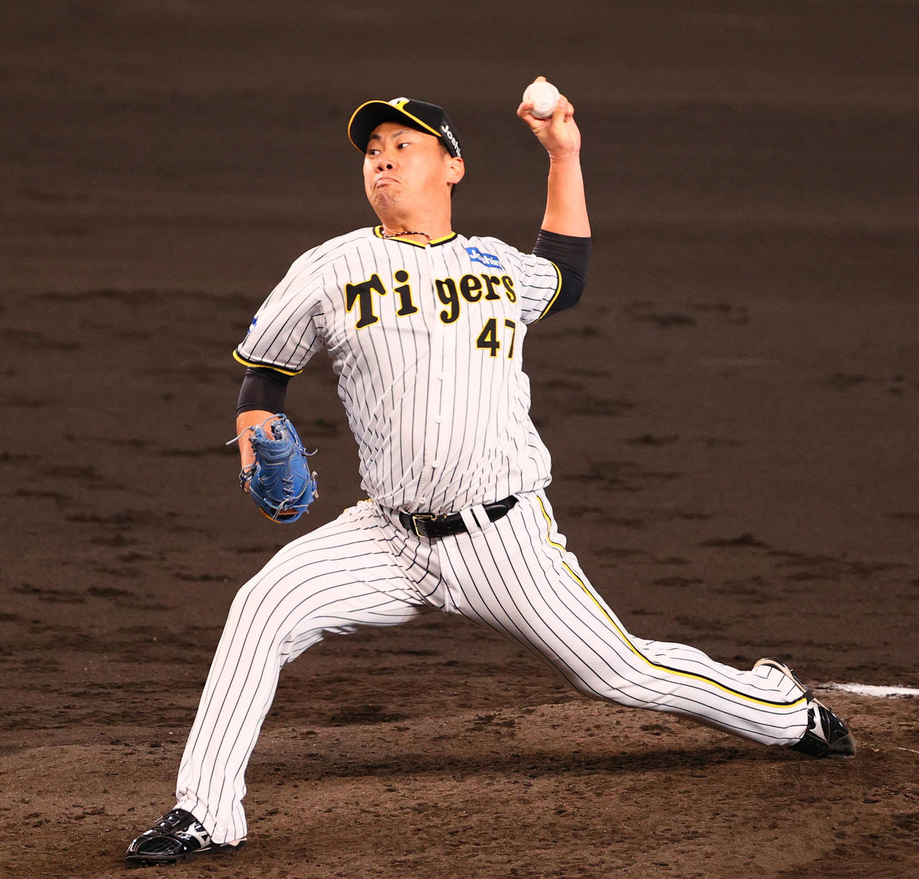 CSファイナル　阪神対広島　7回、阪神2番手で登板の桐敷（撮影・上山淳一）