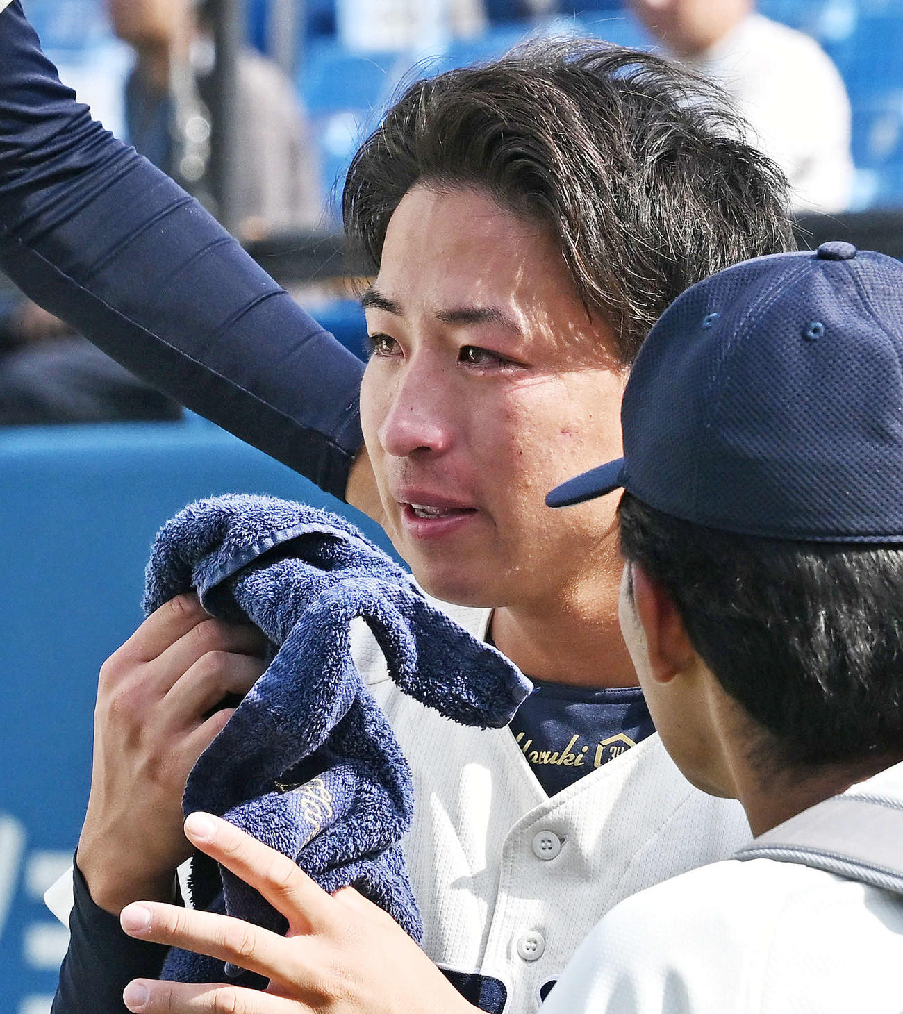 東洋大対中大　試合に敗れ悔し涙を流す東洋大・細野（撮影・滝沢徹郎）