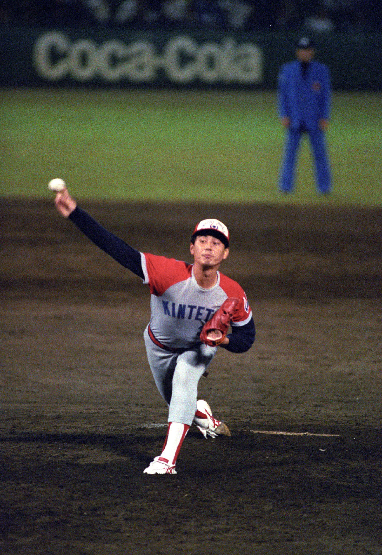 1988年10月19日、ロッテ対近鉄　ダブルヘッター1戦目で登板する近鉄吉井理人