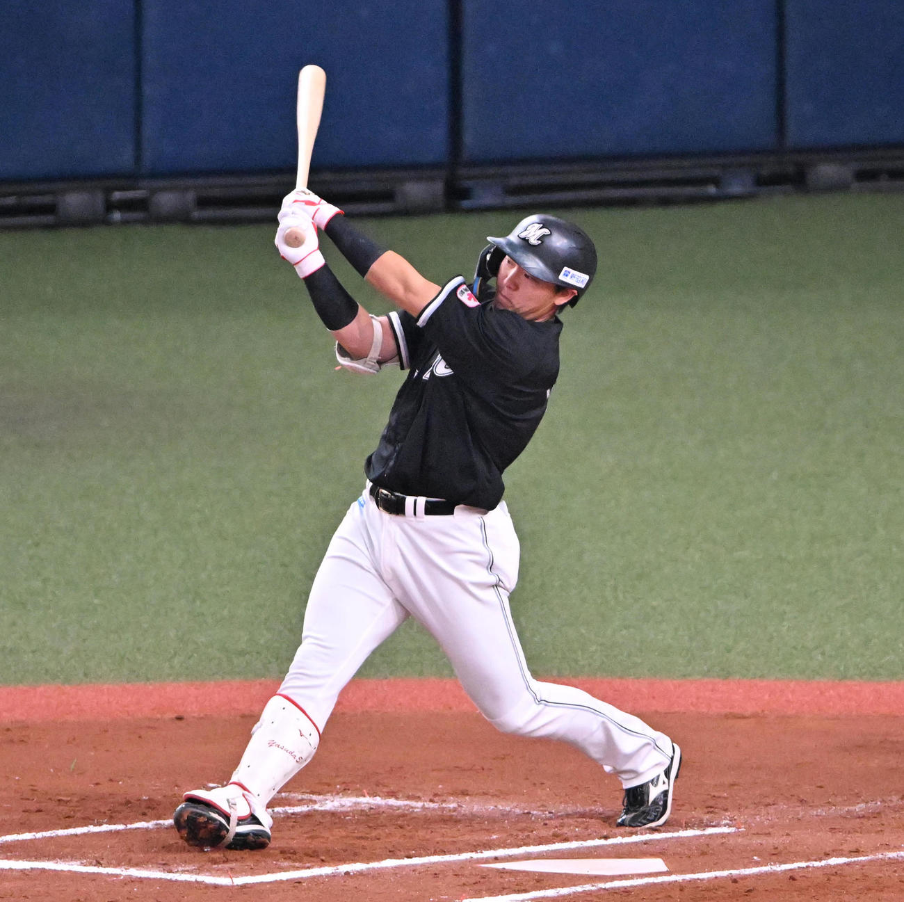 オリックス対ロッテ　6回表ロッテ2死二、三塁、安田は右前適時打を放つ（撮影・石井愛子）