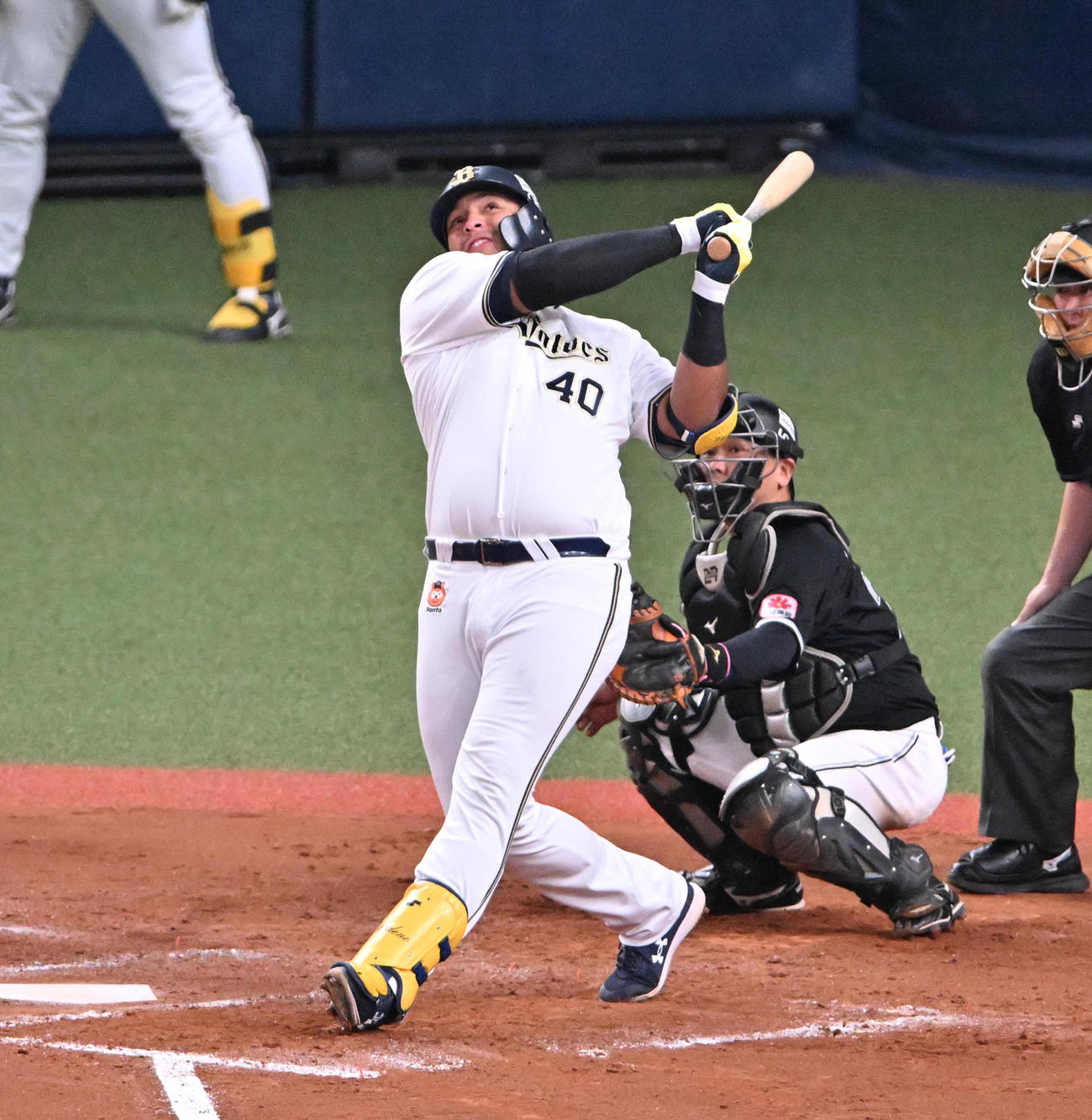 オリックス対ロッテ　7回裏オリックス2死一塁、セデーニョは左越え2点本塁打を放つ（撮影・石井愛子）