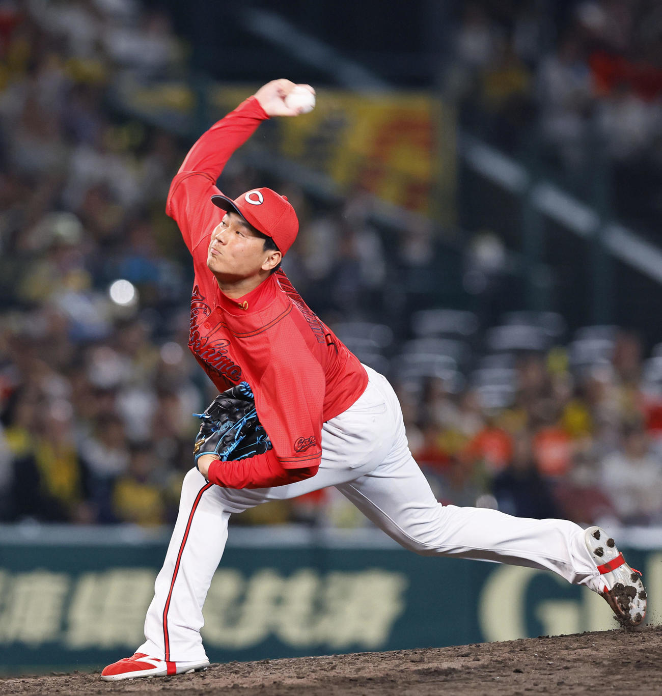 阪神対広島　9回、4番手で登板した広島島内（撮影・藤尾明華）