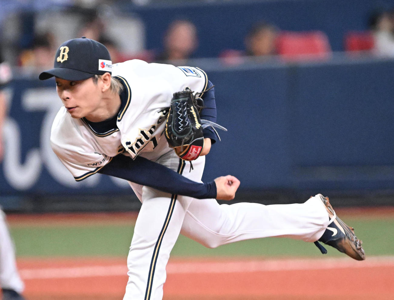オリックス対ロッテ　7回に登板するオリックス山岡（撮影・和賀正仁）