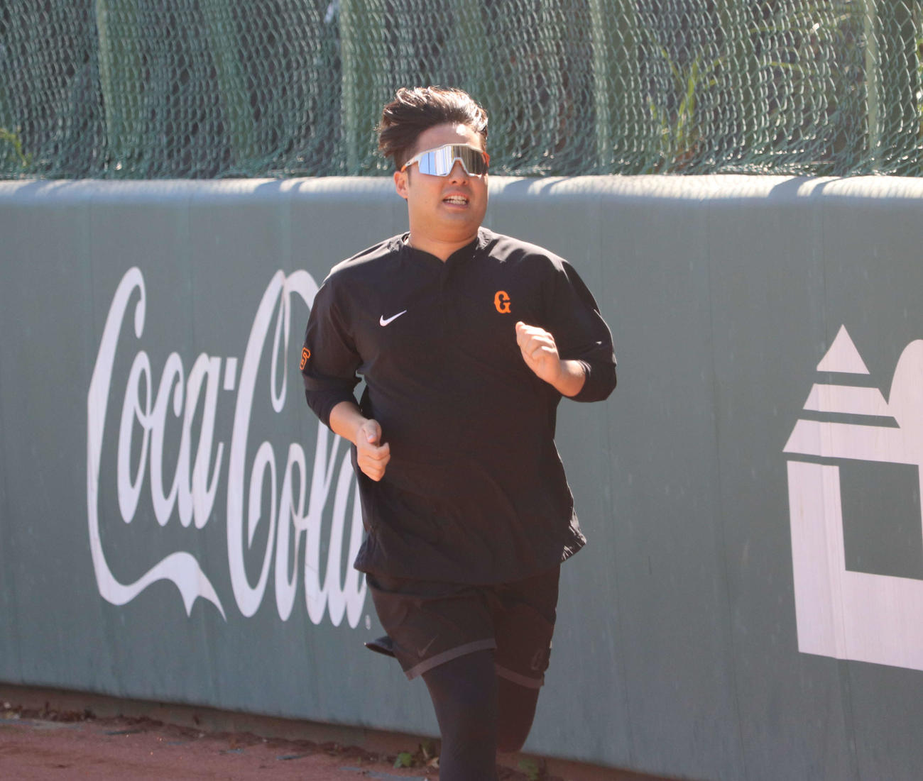 ジャイアンツ球場の秋季練習でランニングする巨人今村（撮影・小早川宗一郎）