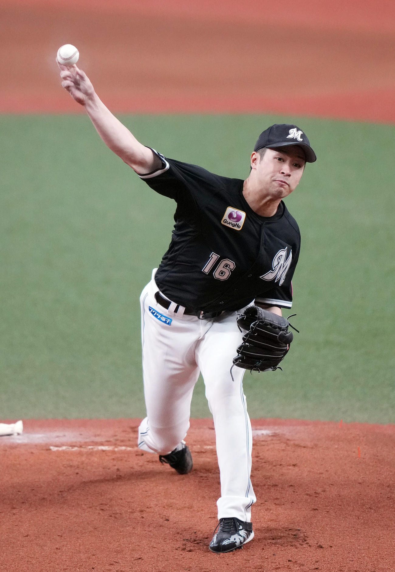 オリックス対ロッテ　ロッテ先発の種市（撮影・狩俣裕三）