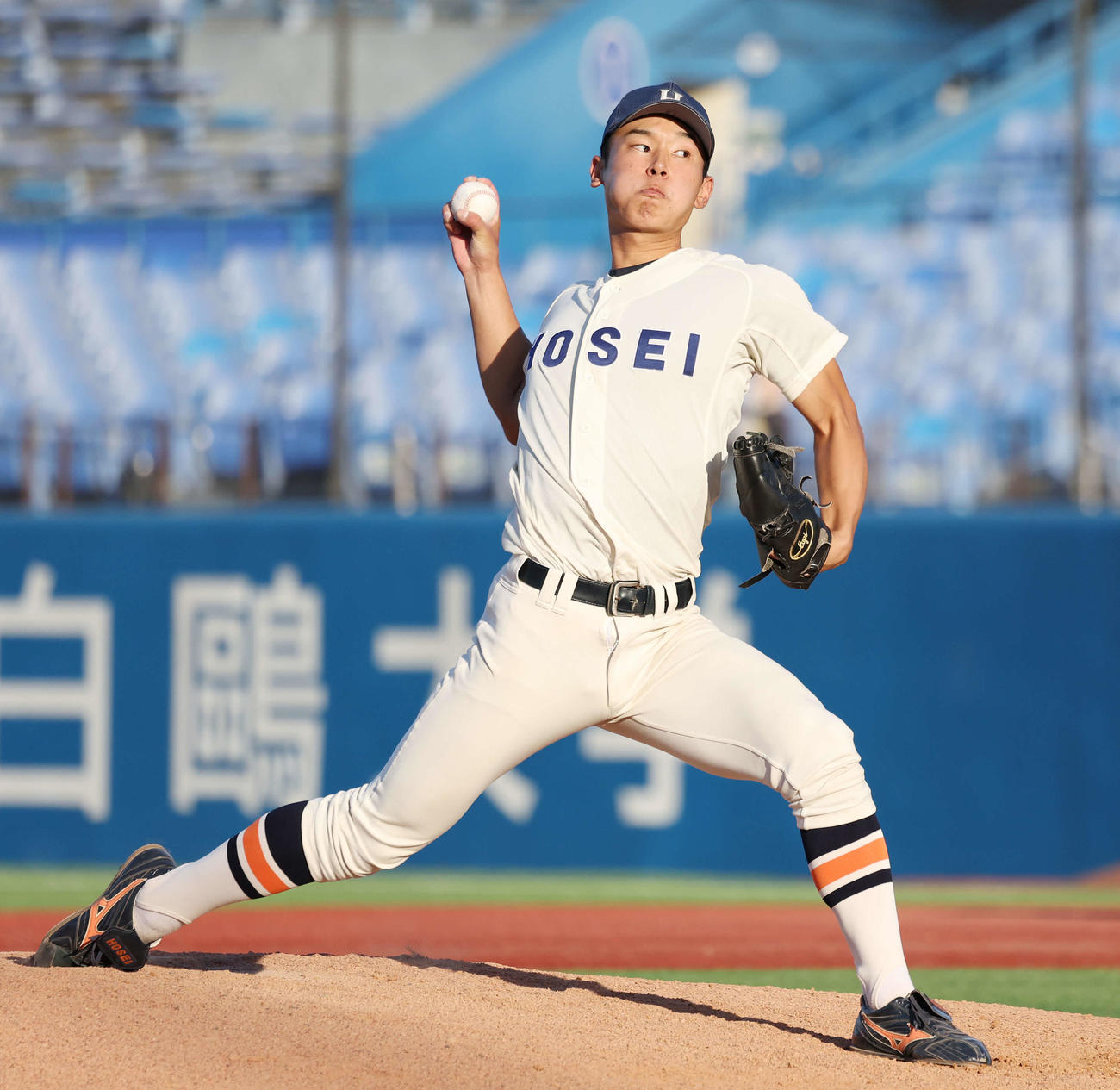 法大対明大　法大3番手の塙（撮影・宮地輝）