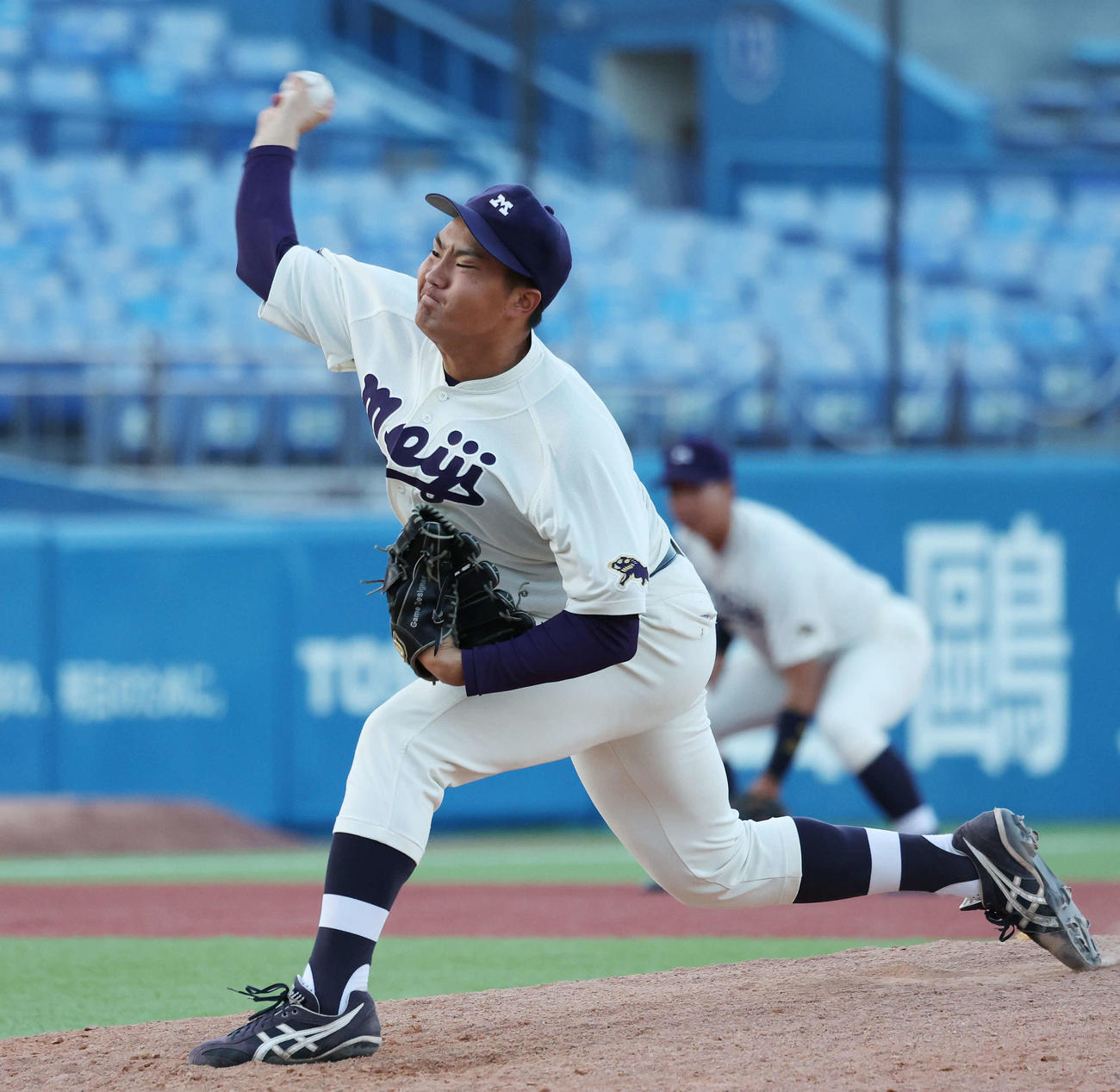 法大対明大　明大6番手の村田（撮影・宮地輝）