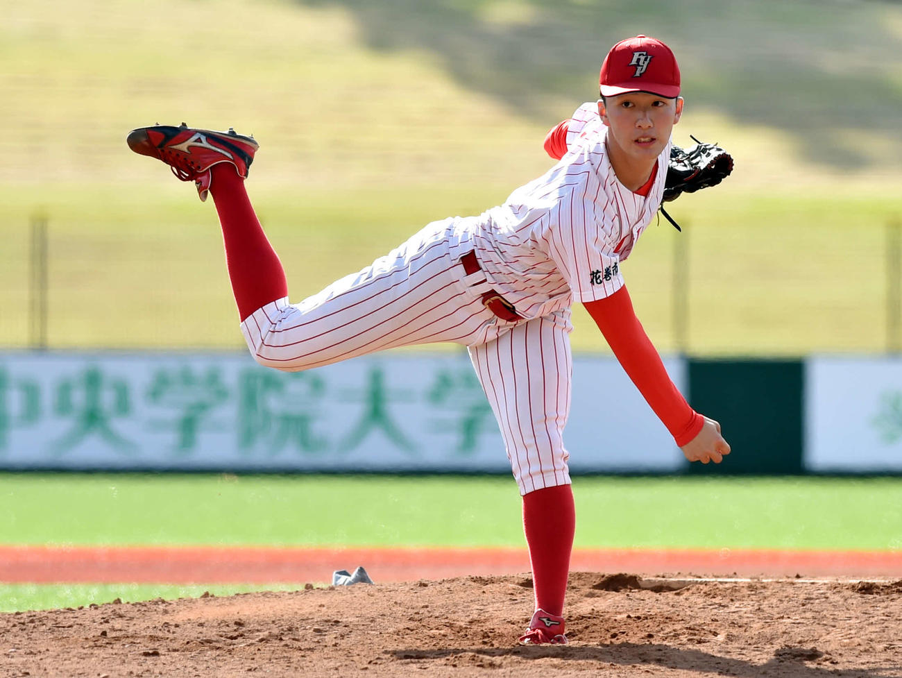 八戸学院大対富士大　第1戦で2回を無失点に抑えた富士大・角田（撮影・相沢孔志）