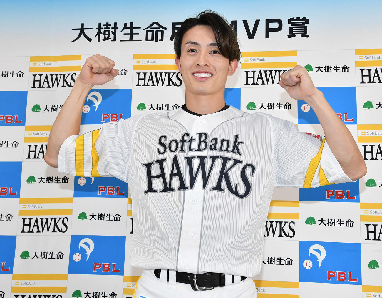 9・10月度大樹生命月間MVP賞を受賞した周東（撮影・岩下翔太）