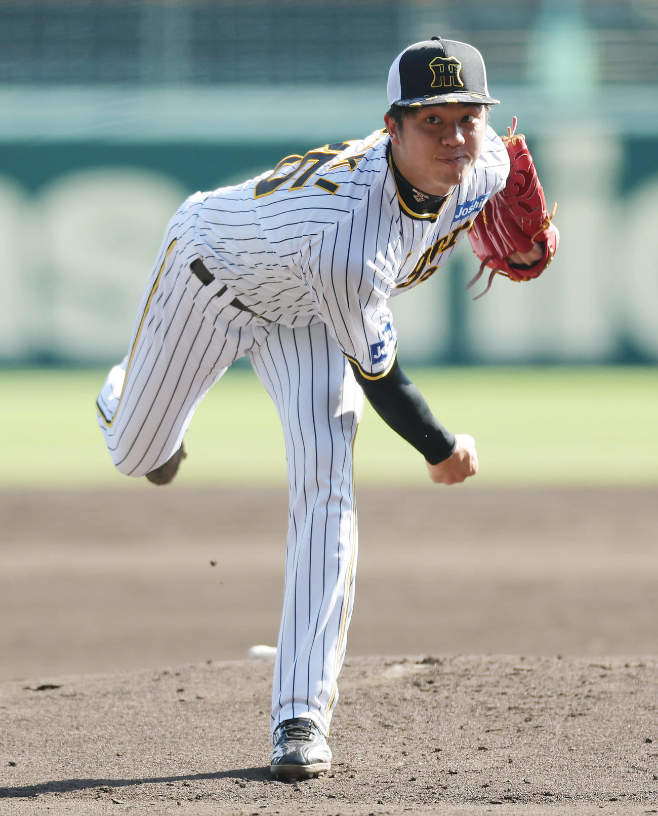 シート打撃に登板する阪神才木（撮影・前田充）