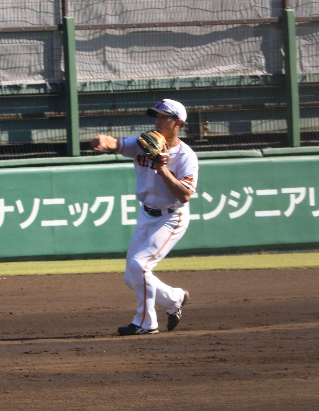 ジャイアンツ球場での秋季練習に参加する巨人門脇（撮影・小早川宗一郎）