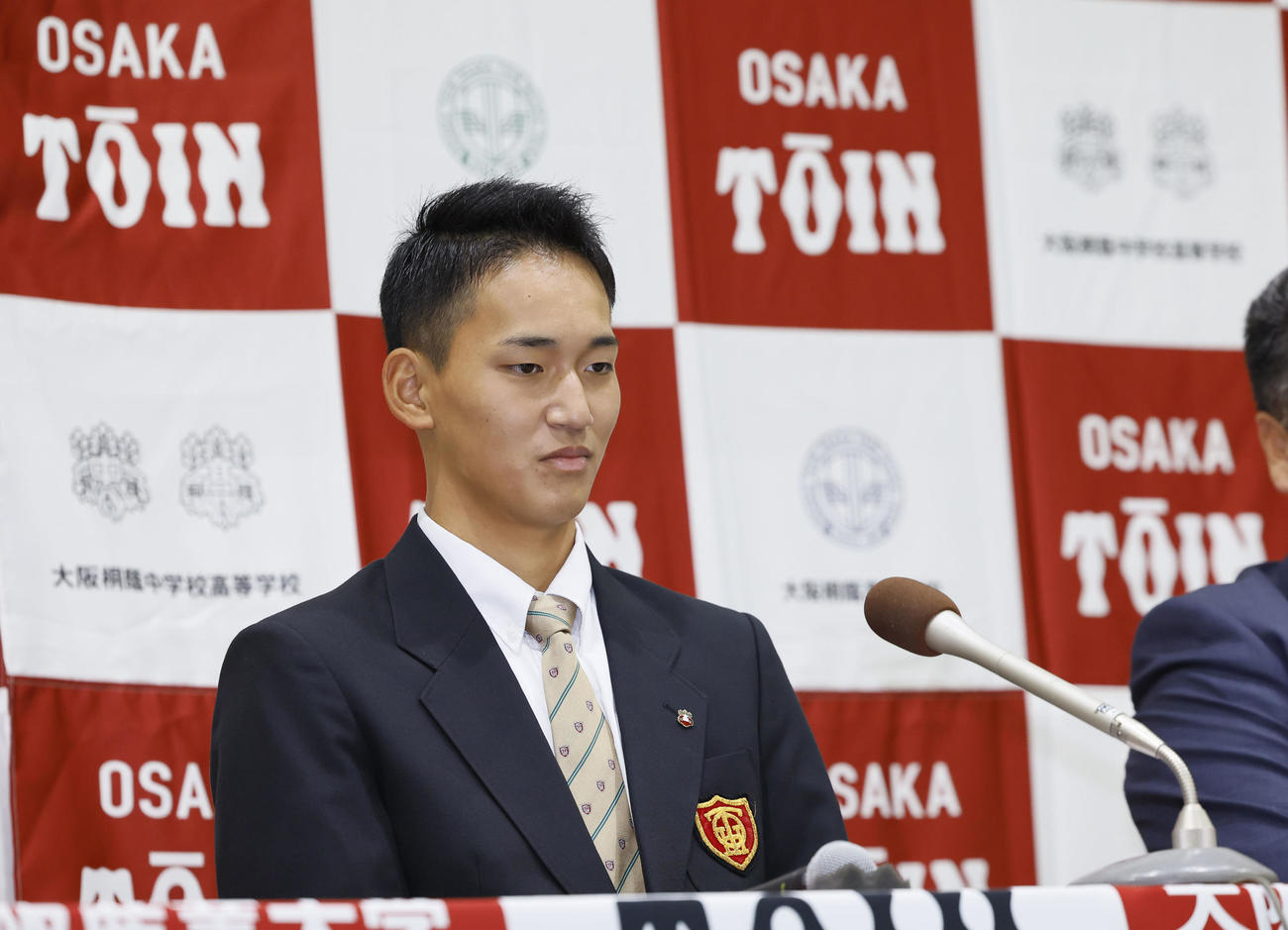 2023年プロ野球ドラフト会議　ソフトバンクから外れ1位での指名を受けた大阪桐蔭・前田（撮影・藤尾明華）