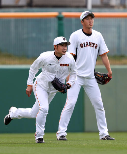 巨人】亀井善行コーチ「成長のきっかけに」侍ジャパン選出秋広優人の