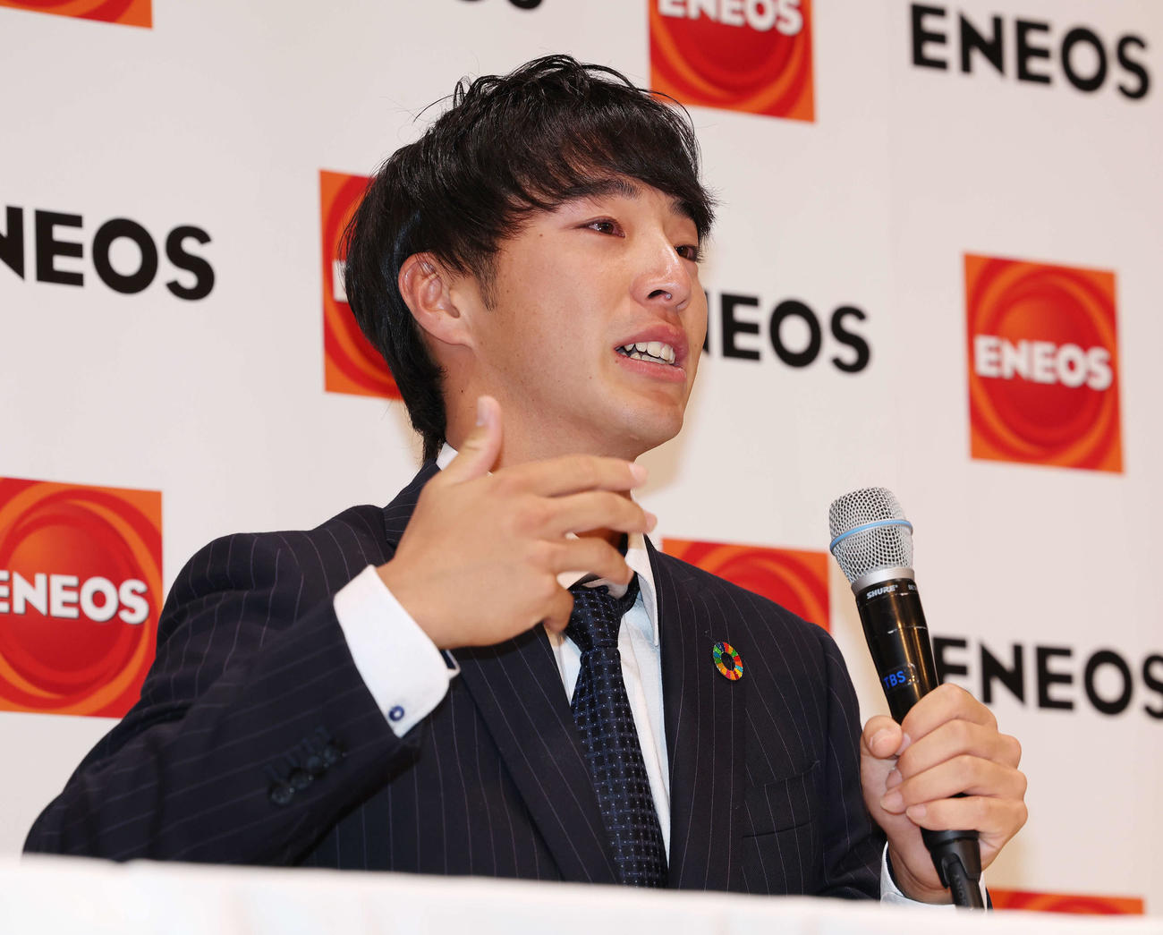 DeNAから1位指名を受け、感情があふれるENEOS・度会（撮影・宮地輝）