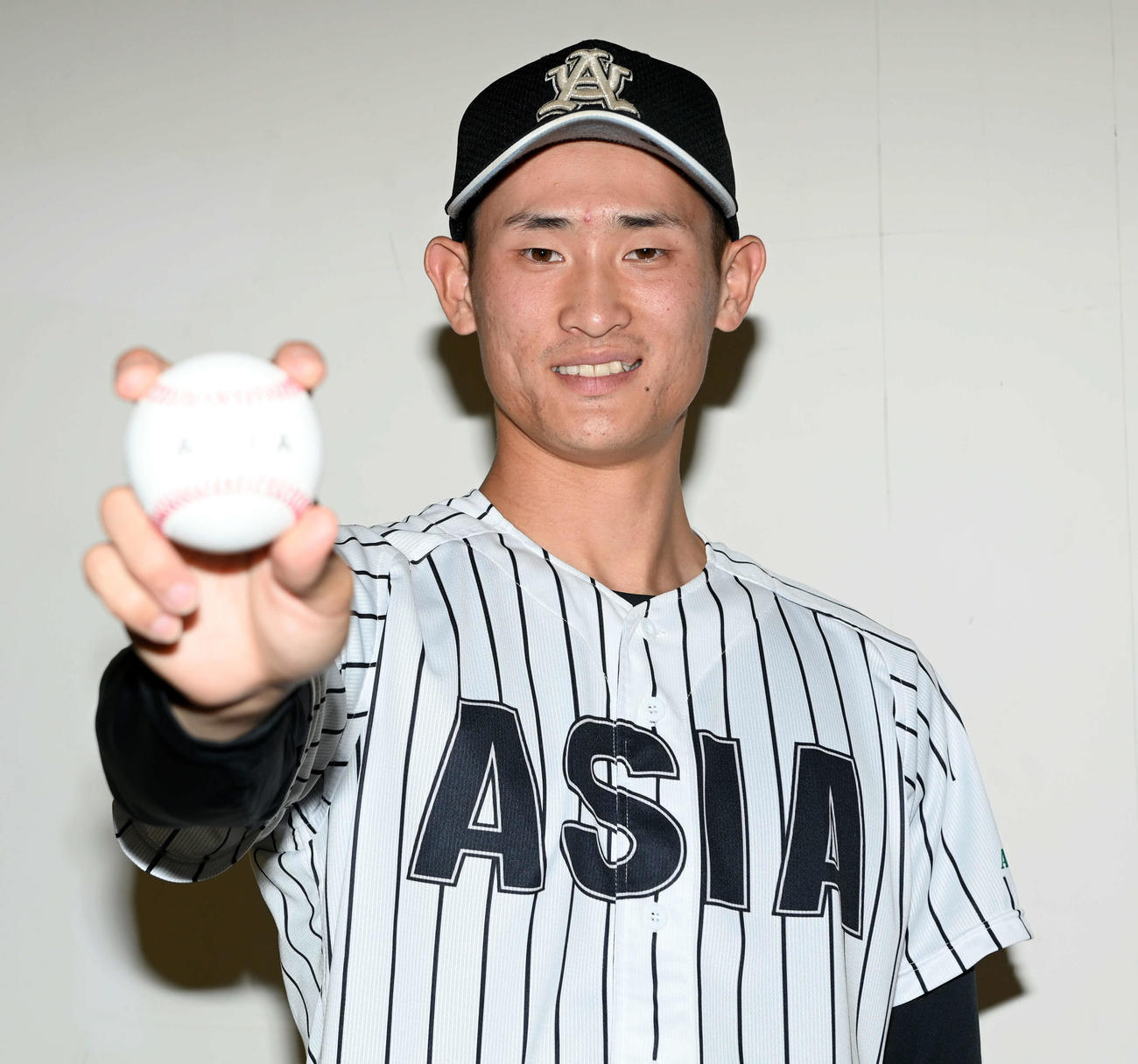 中日1位指名を受けた亜大・草加（撮影・たえ見朱実）
