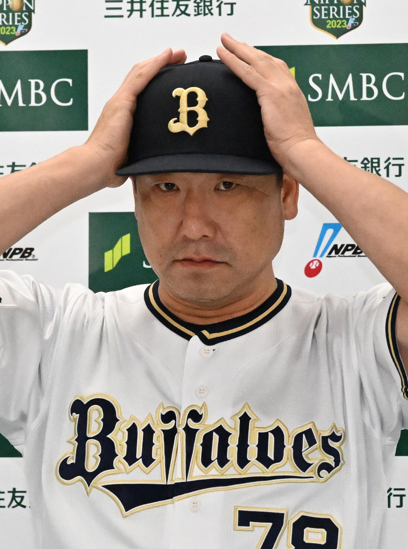 監督会見をする中嶋監督（撮影・石井愛子）