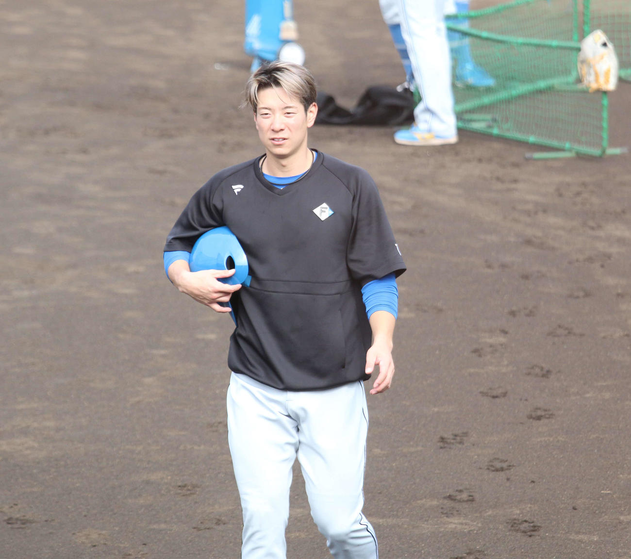 千葉・鎌ケ谷にある2軍施設で秋季練習に参加した日本ハム松本剛