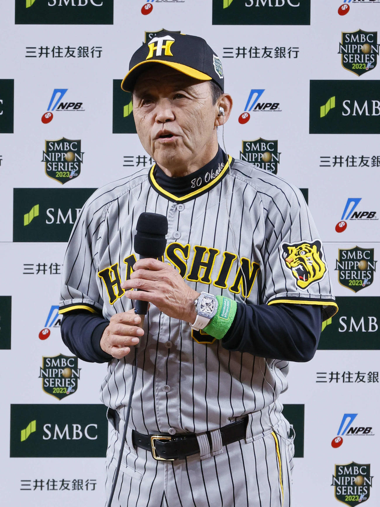 オリックス対阪神　勝利監督インタビューに答える阪神岡田監督（撮影・藤尾明華）
