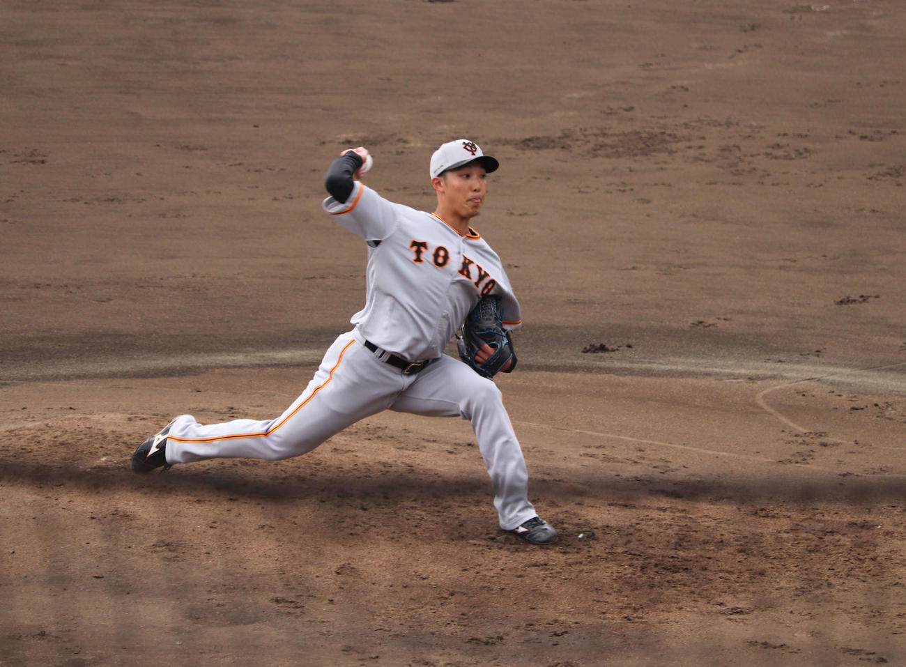 ジャイアンツ球場での秋季練習でシート打撃に登板した巨人赤星（撮影・小早川宗一郎）