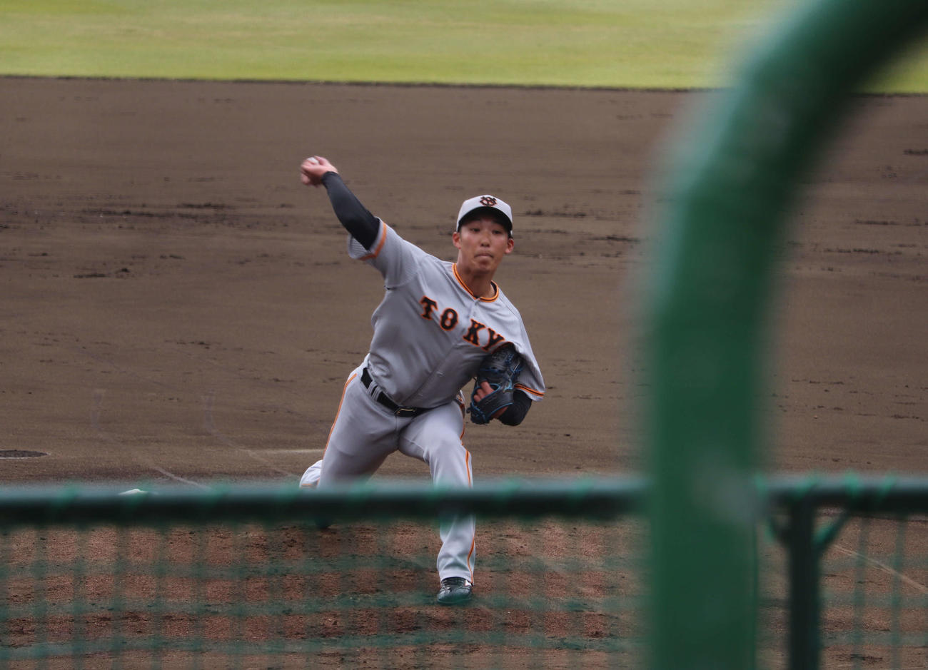ジャイアンツ球場での秋季練習でシート打撃に登板した巨人赤星（撮影・小早川宗一郎）