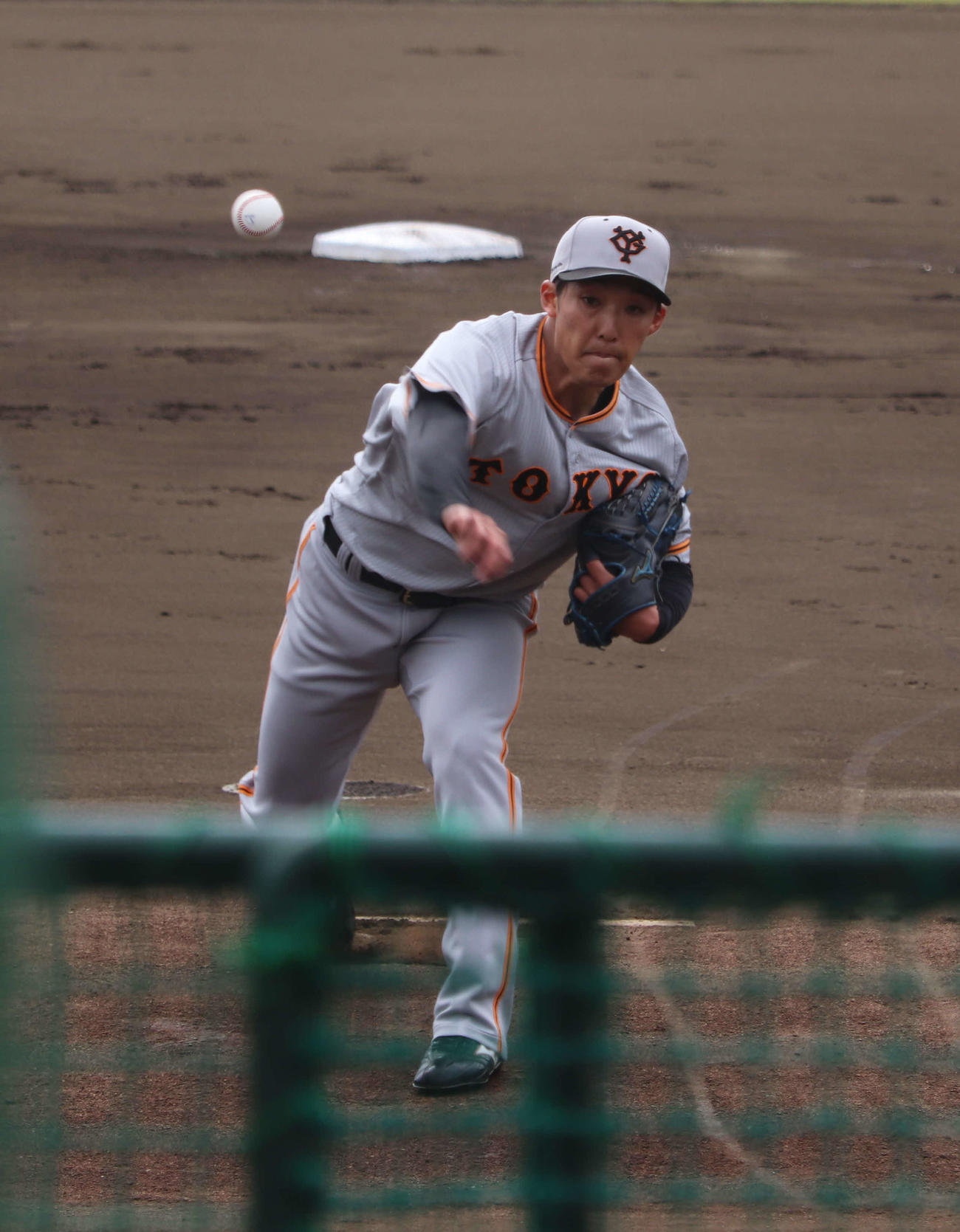 秋季練習でシート打撃に登板した巨人赤星（撮影・小早川宗一郎）