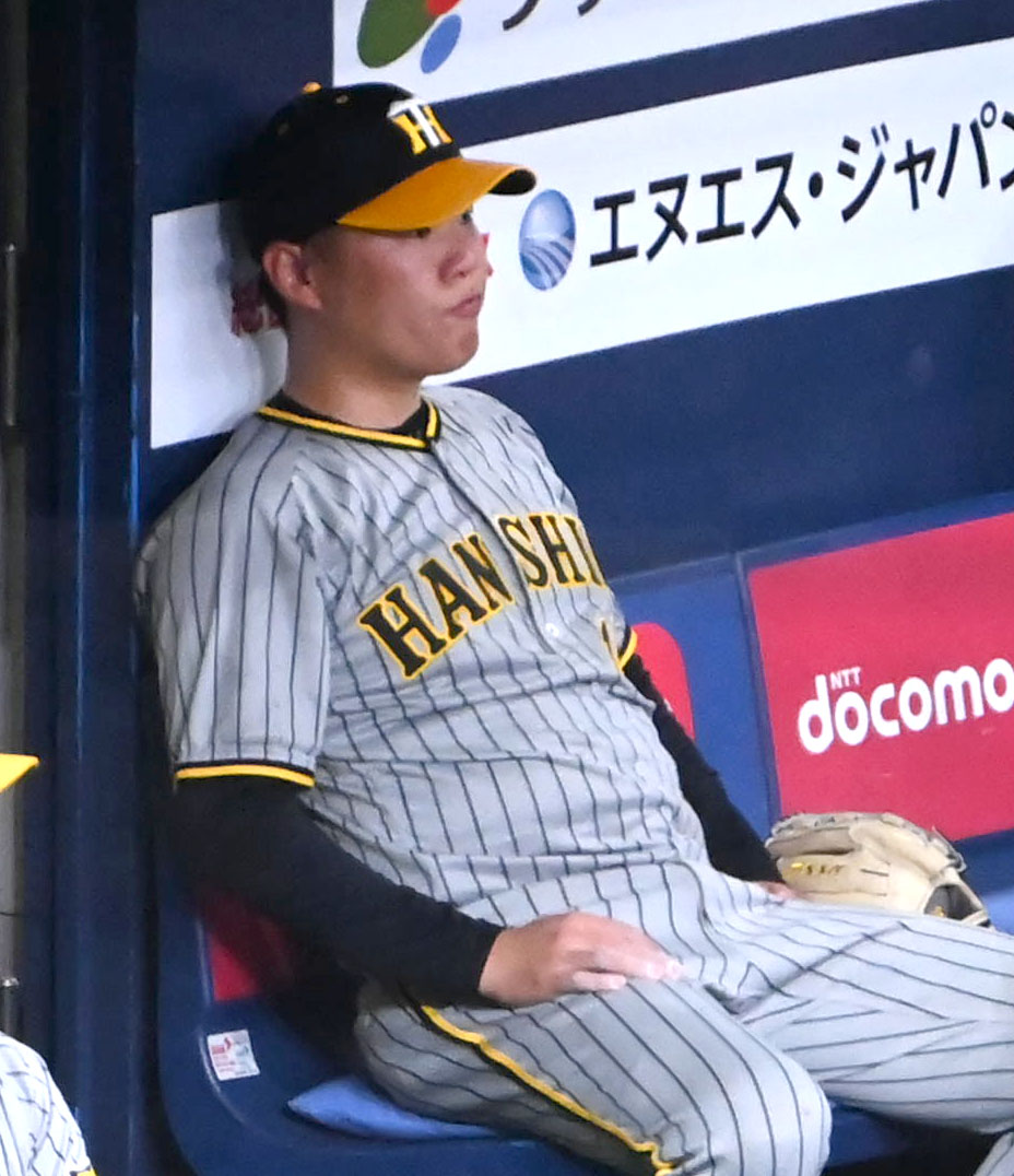 オリックス対阪　4回途中で降板する西勇（撮影・石井愛子）