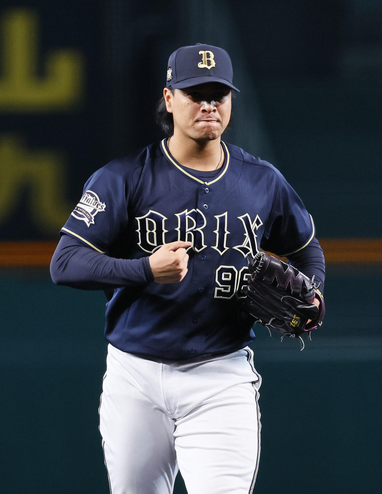 阪神対オリックス　8回裏阪神2死二塁、木浪を三振に仕留めガッツポーズをするオリックス宇田川（撮影・藤尾明華）