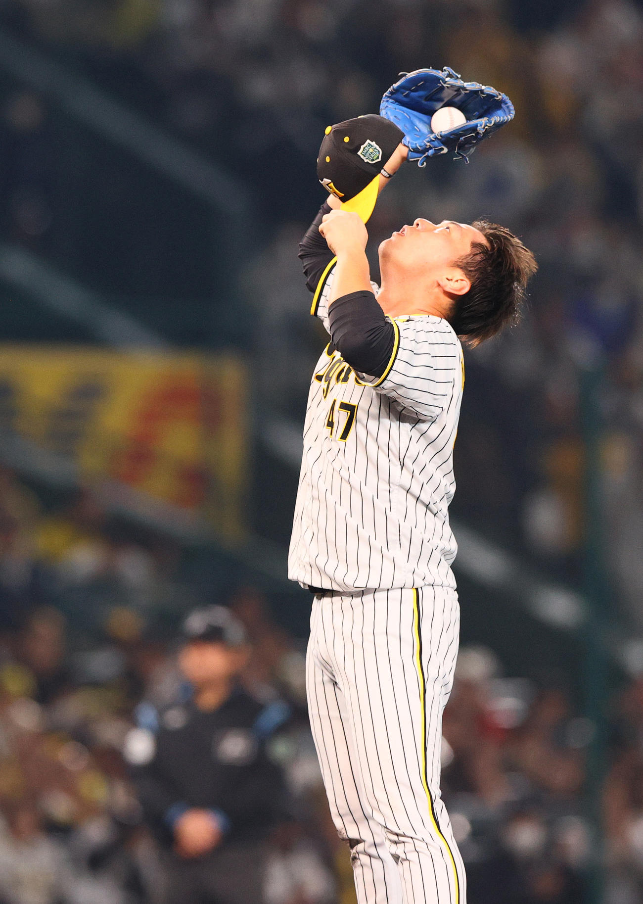阪神対オリックス　7回表オリックス1死二、三塁、桐敷は宗に中前2点適時打を浴びる（撮影・上山淳一）