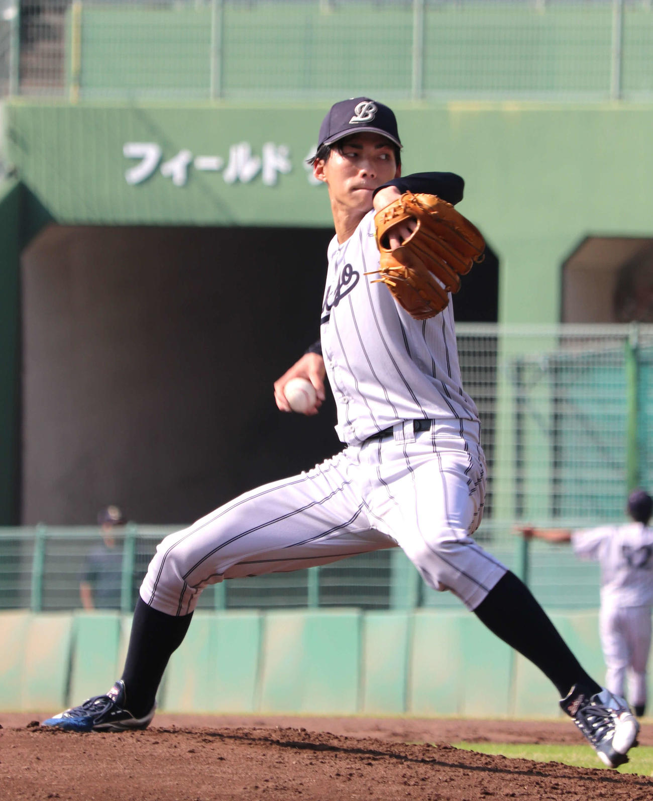 佛教大の先発・赤木晴哉投手（2年＝天理）（撮影・中島麗）