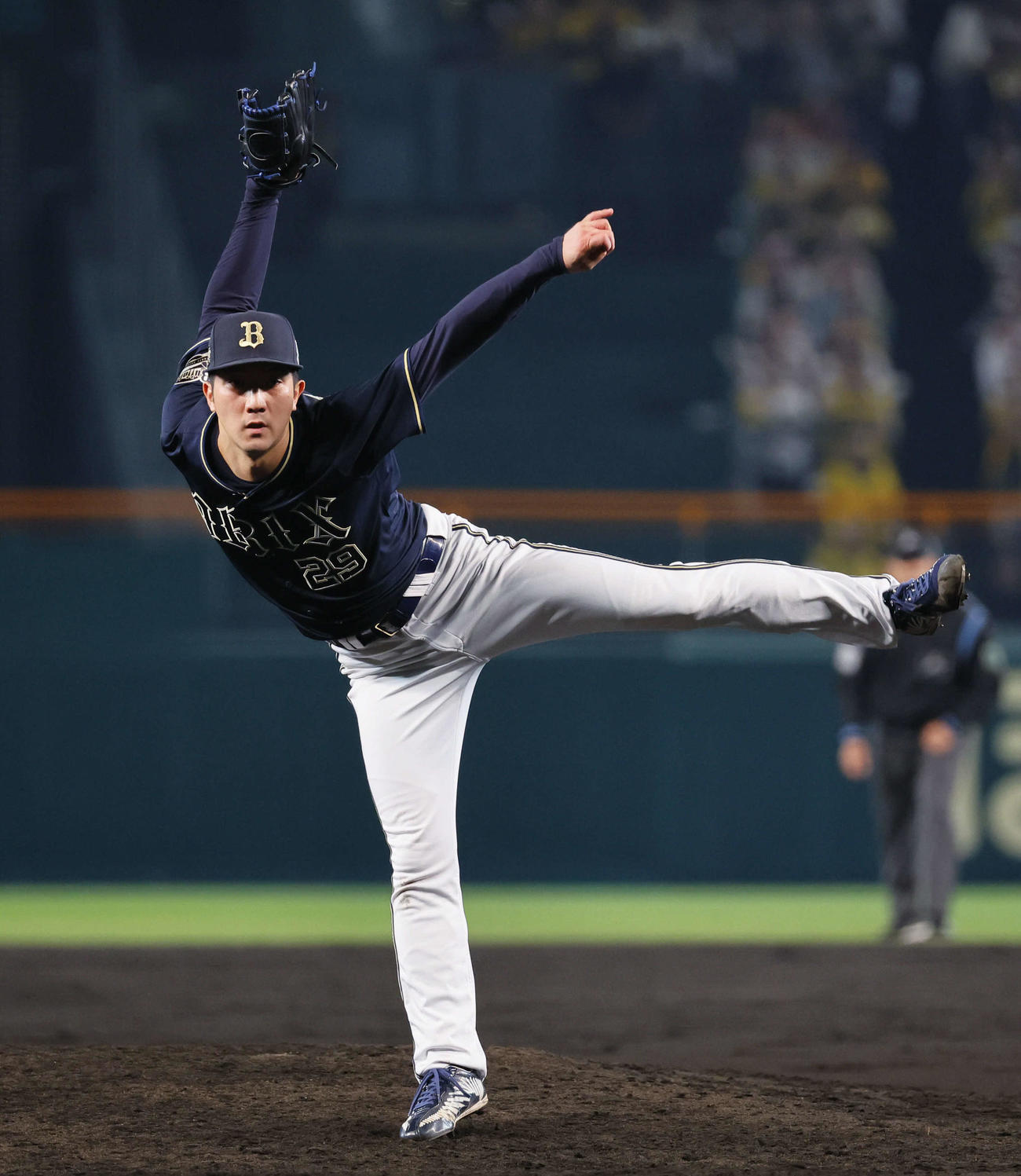 阪神対オリックス　5回裏阪神阪神2死三塁、近本を三振に仕留めるオリックス田嶋（撮影・藤尾明華）