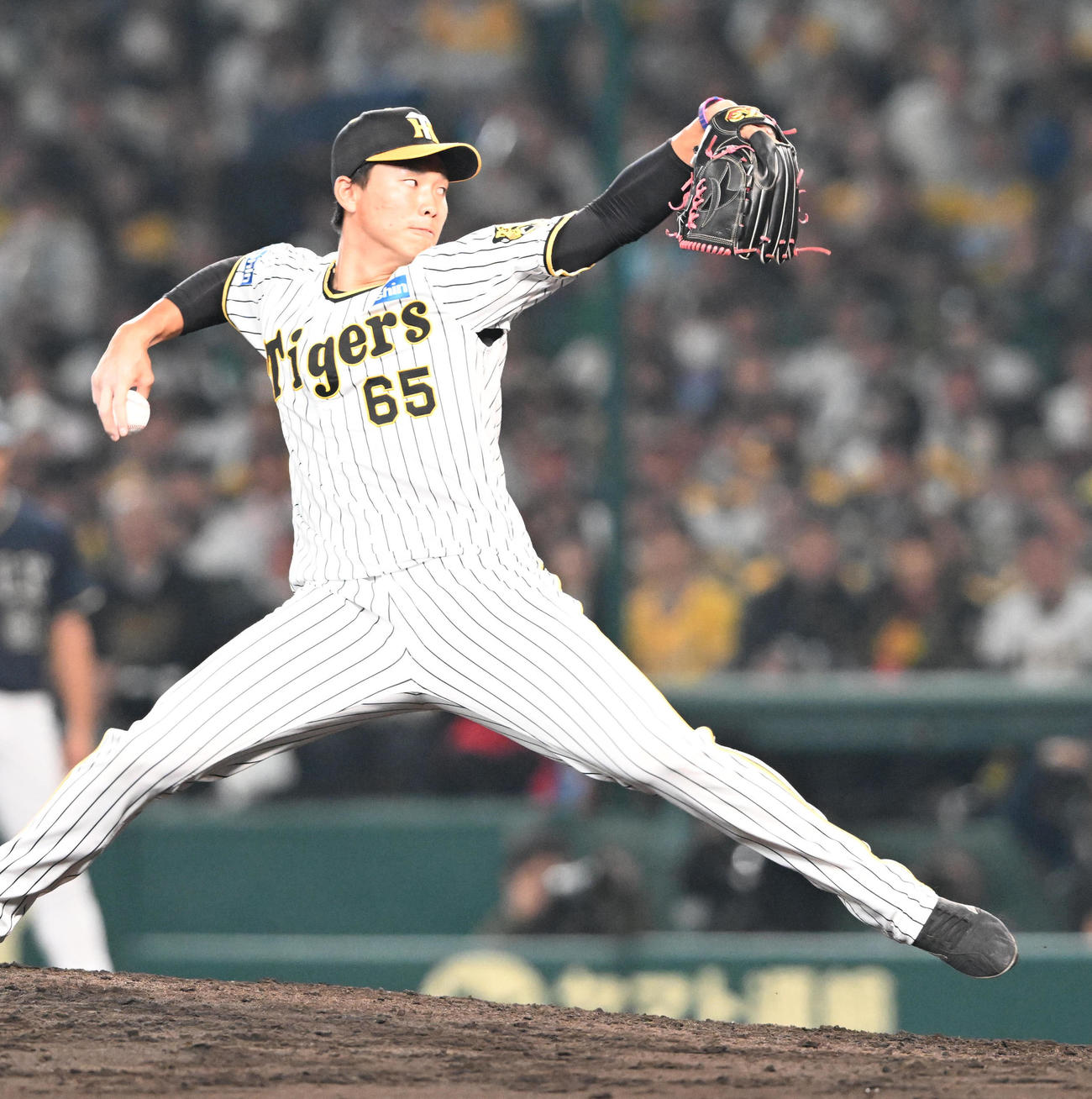 阪神対オリックス　8回に登板する阪神湯浅（撮影・和賀正仁）