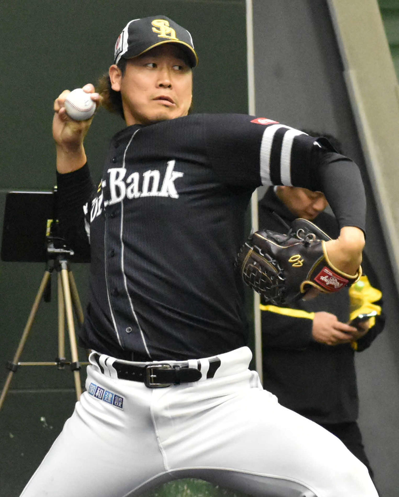 ブルペン投球を行う杉山（撮影・只松憲）