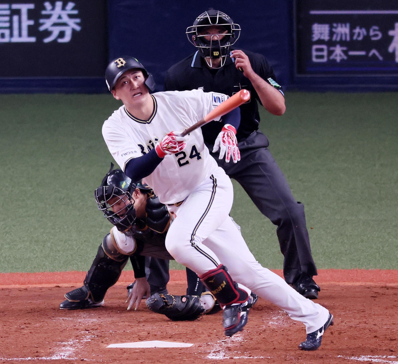 オリックス対阪神　5回裏オリックス1死二塁、紅林は左越え2点本塁打を放つ（撮影・加藤哉）