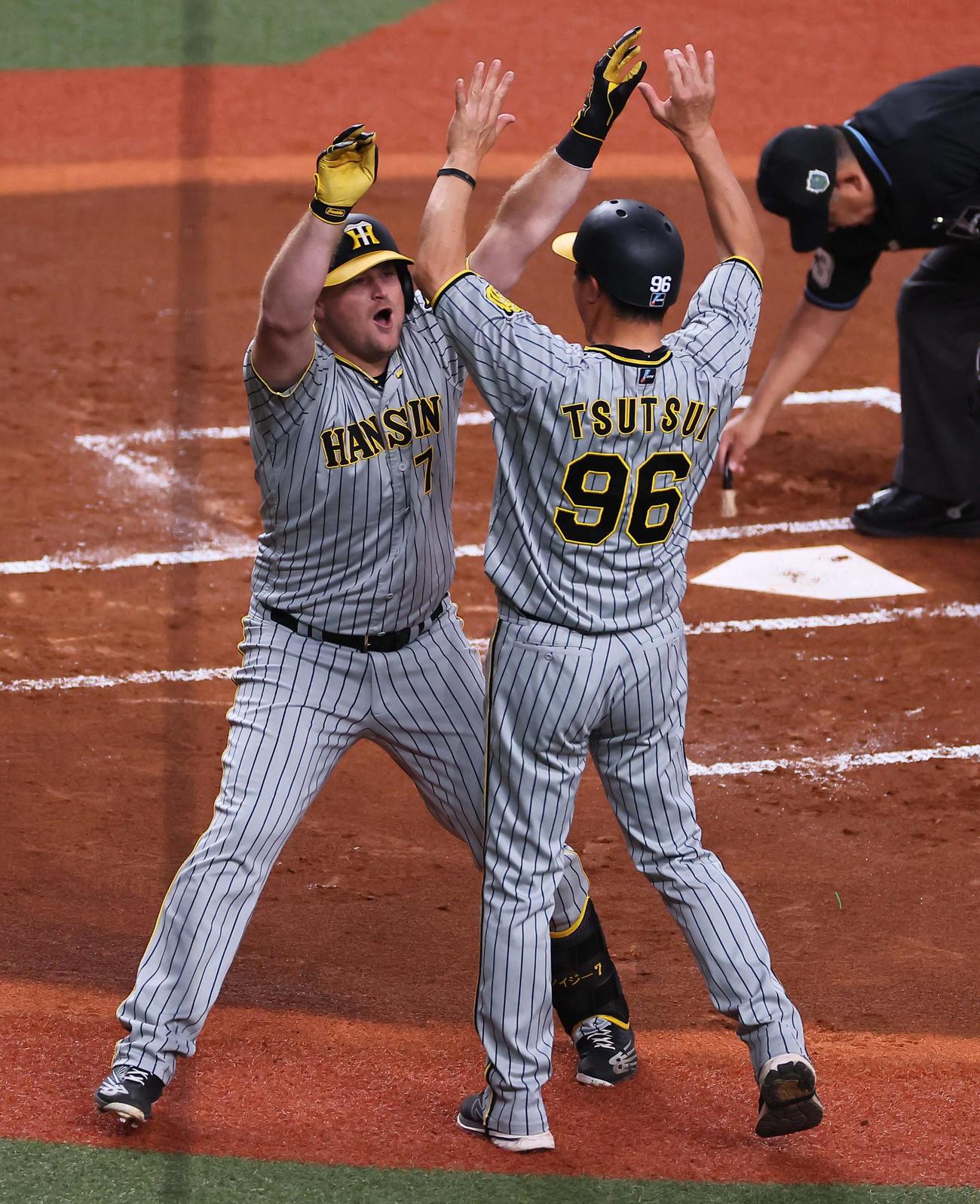 日本シリーズ第6戦　オリックス対阪神　2回表阪神1死、ノイジーは右越え先制本塁打を放つ（撮影・上田博志）