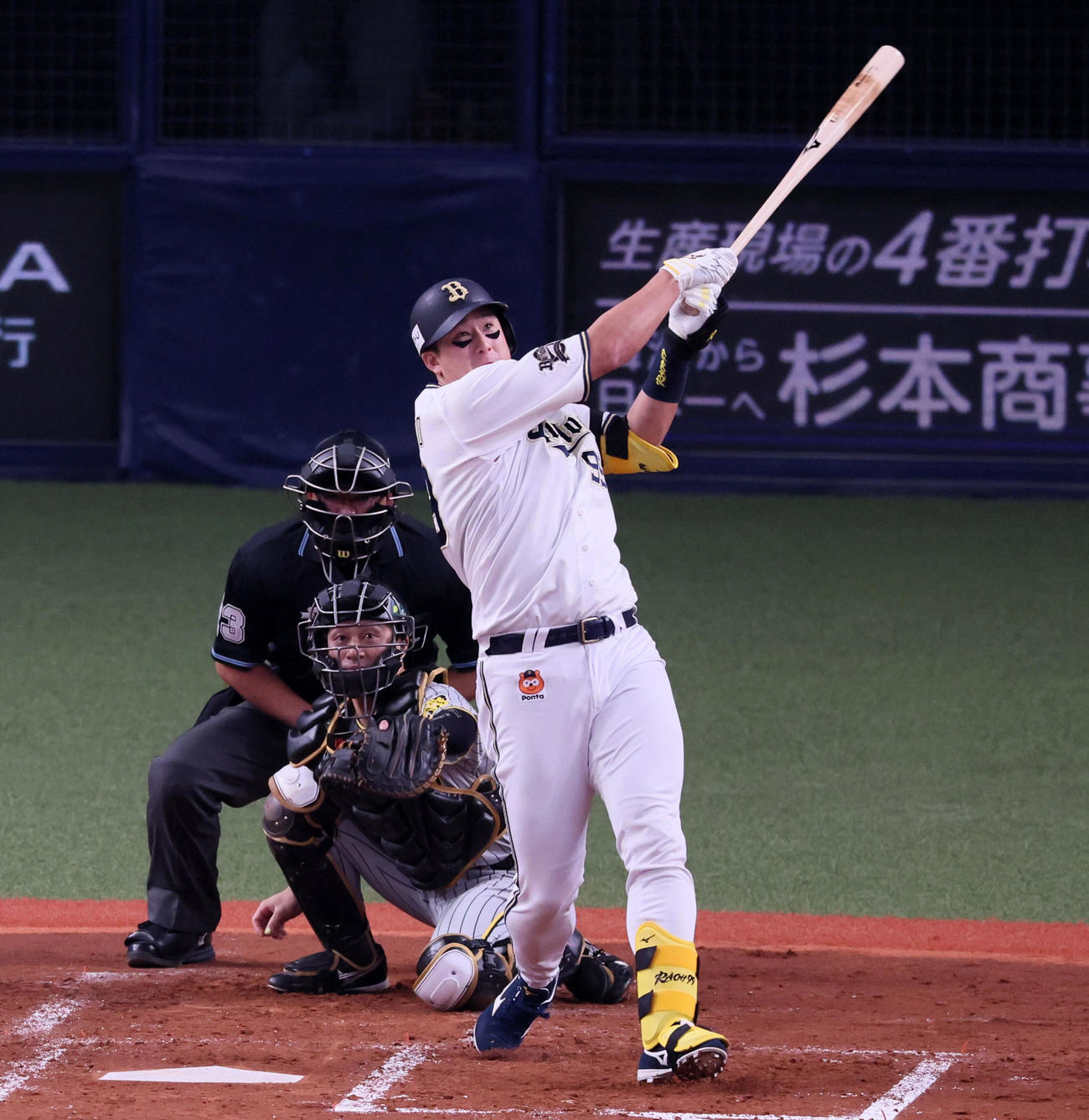 オリックス対阪神　2回裏オリックス無死一塁、杉本は左塁打を放つ（撮影・加藤哉）