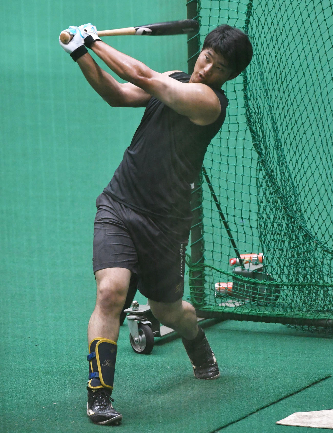 休日返上で打撃練習を行う生海（撮影・岩下翔太）