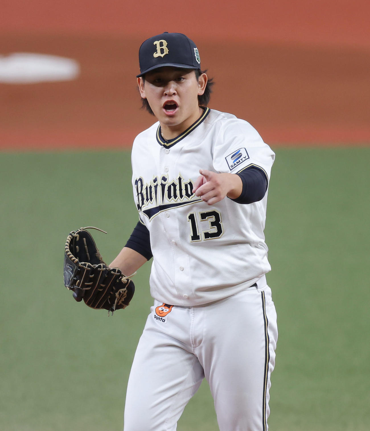 オリックス対阪神　1回表阪神1死二塁、森下のスイングをアピールする宮城（撮影・前田充）