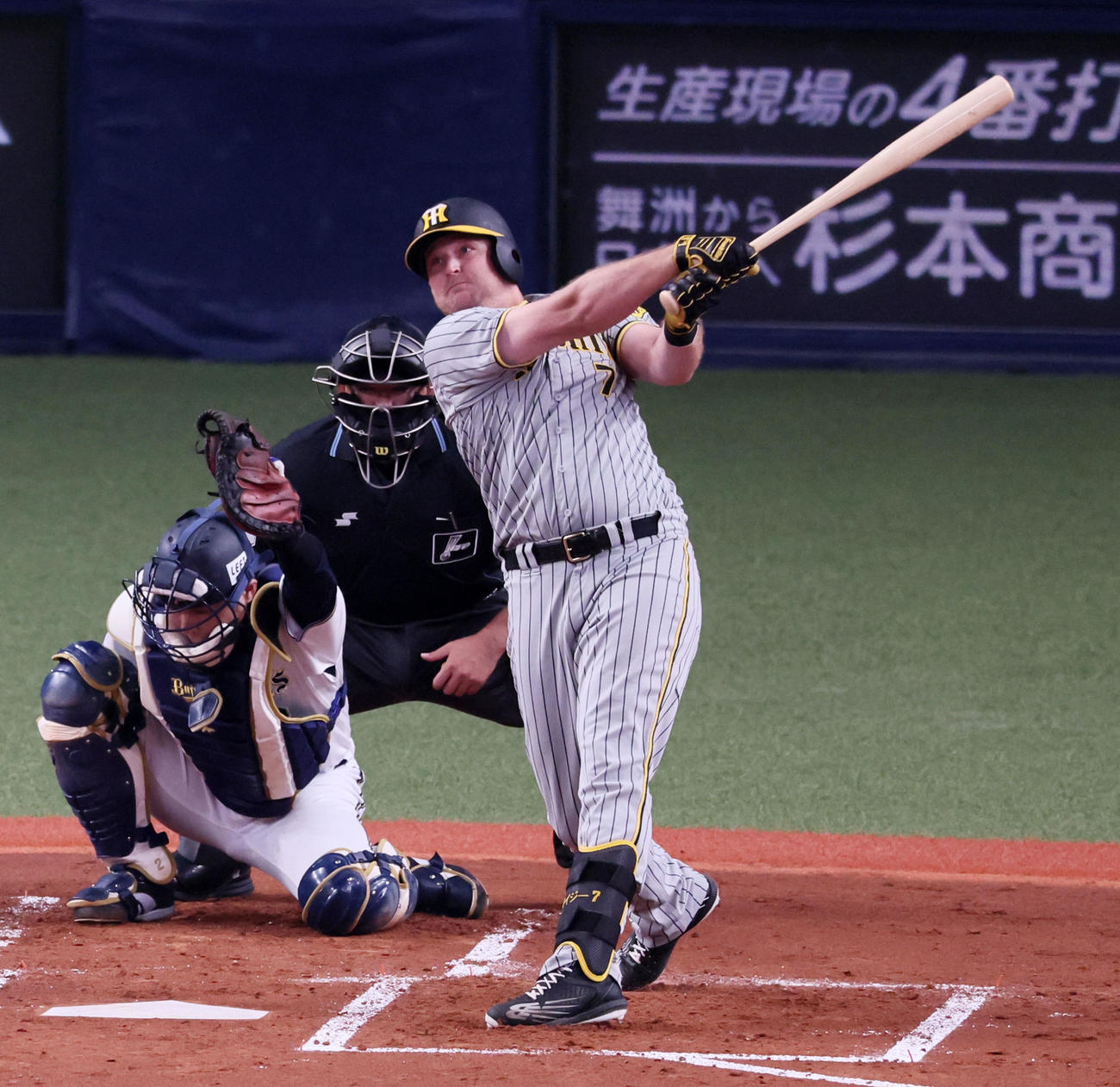 オリックス対阪神　2回表阪神1死、ノイジーは右越えソロ本塁打を放つ（撮影・加藤哉）