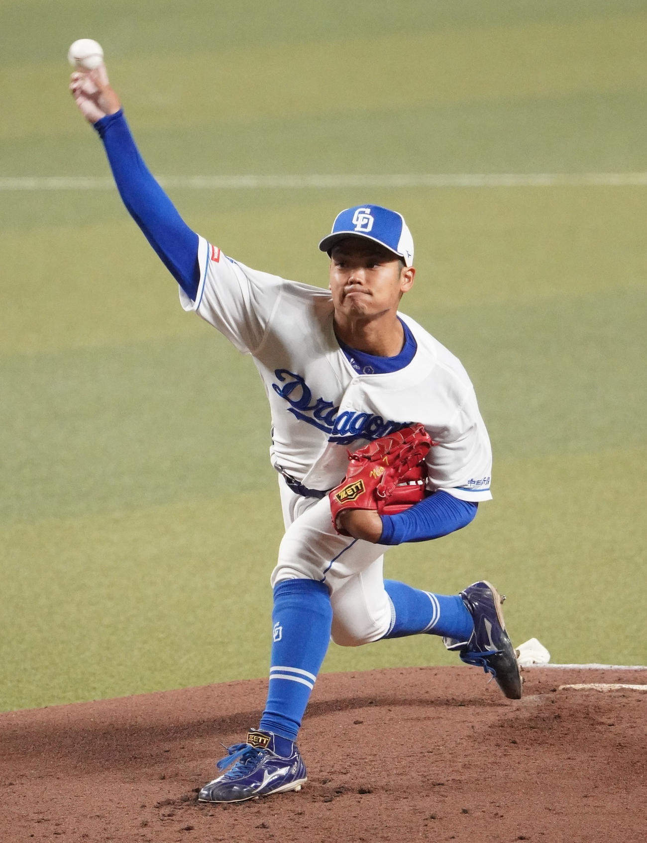 シート打撃練習に登板する根尾（撮影・森本幸一）