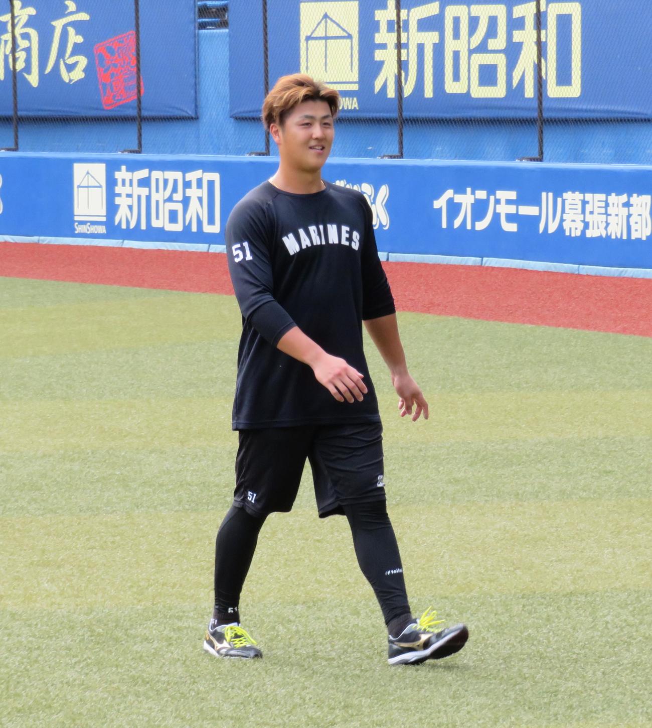 秋季練習に参加したロッテ山口（撮影・星夏穂）