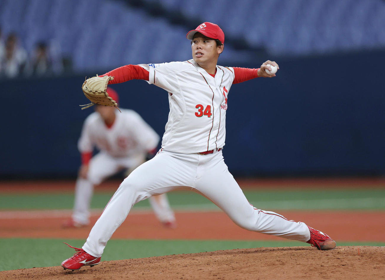 日本生命対伯和ビクトリーズ　日本生命2番手で登板する又木（撮影・前田充）