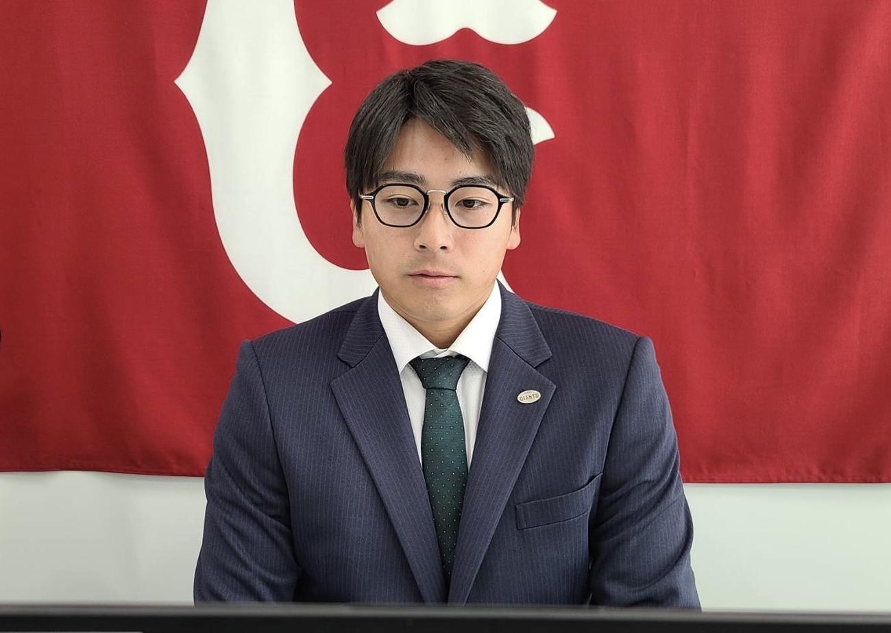 契約更改を終え、会見する巨人喜多（球団提供）