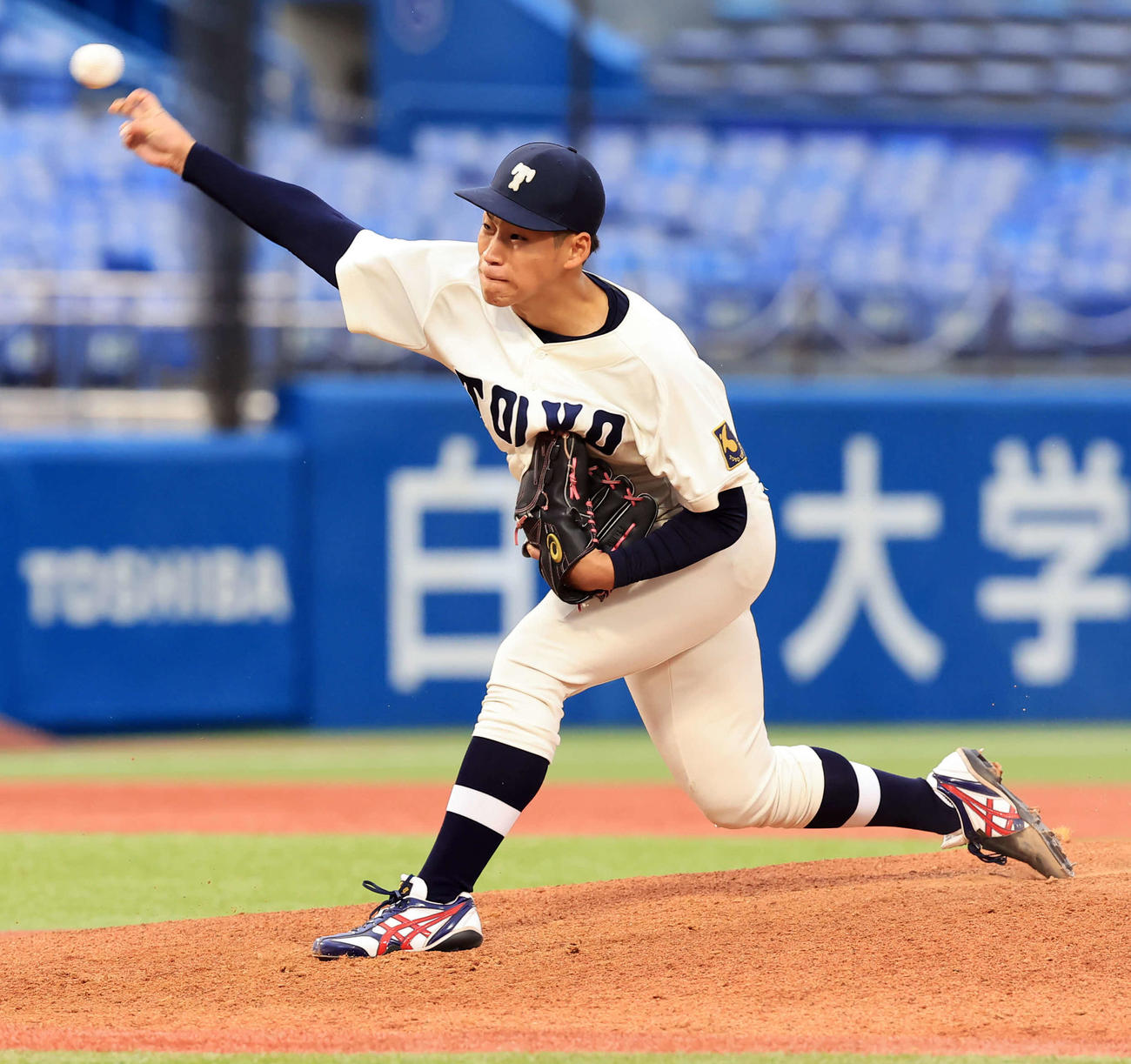 東洋大対駒大　東洋大先発の岩崎（撮影・浅見桂子）