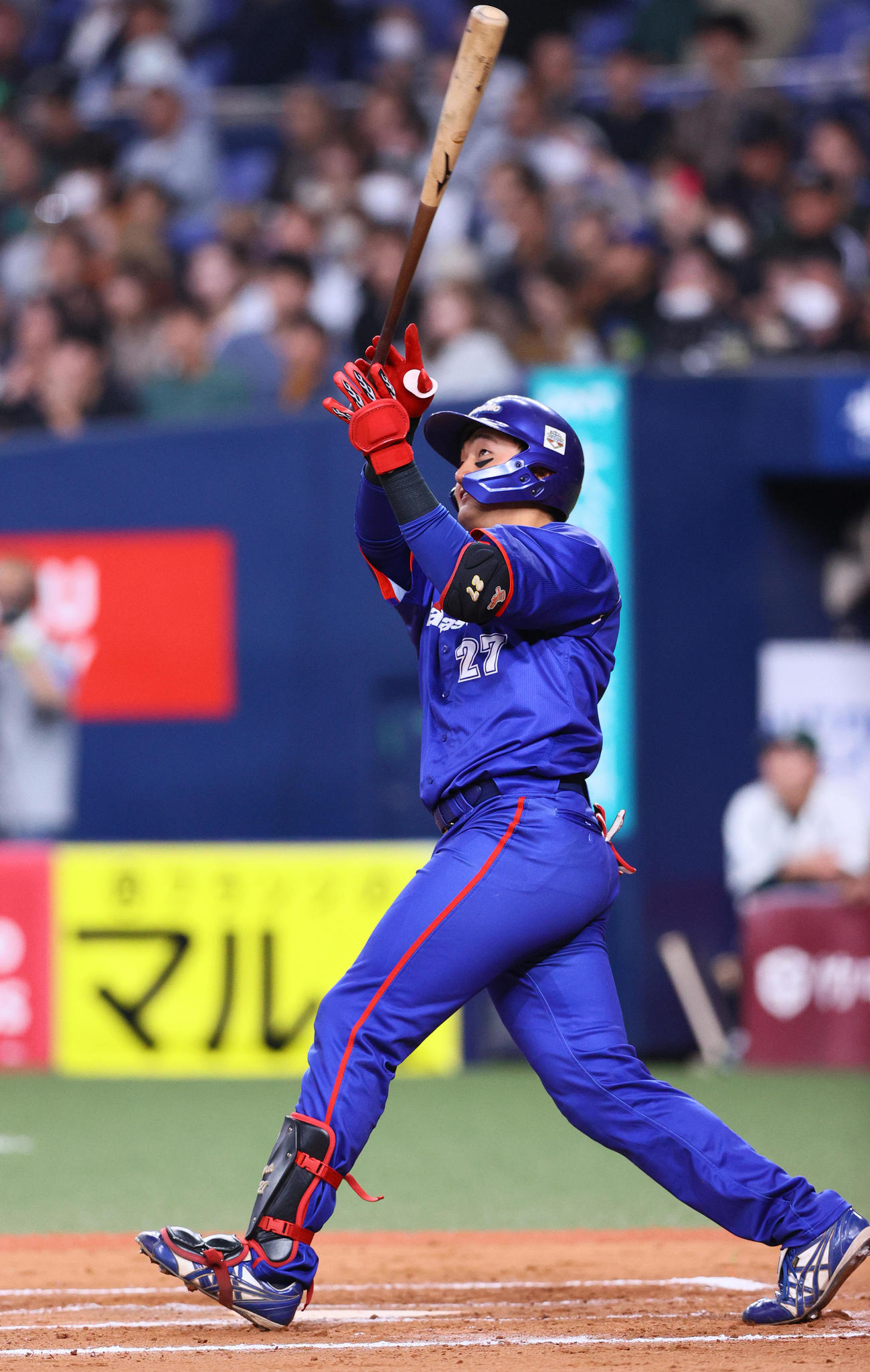 パナソニック対伏木海陸運送　6回表パナソニック1死一、三塁、久保田は左越え3点本塁打を放つ（撮影・上山淳一）
