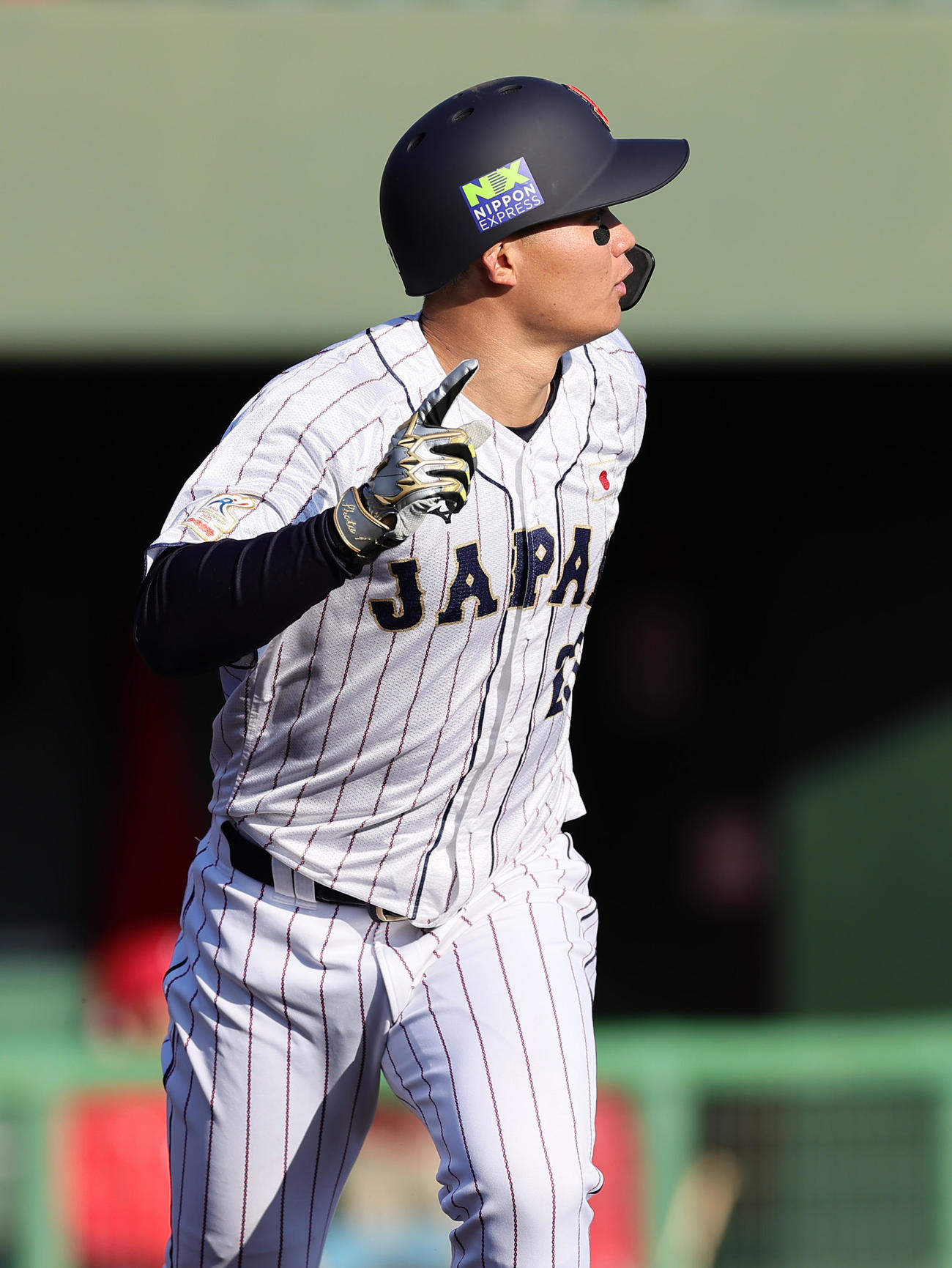 侍ジャパン対広島　6回裏侍ジャパン1死、森下は左越え本塁打を放つ（撮影・足立雅史）